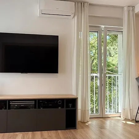 Apartament Lora